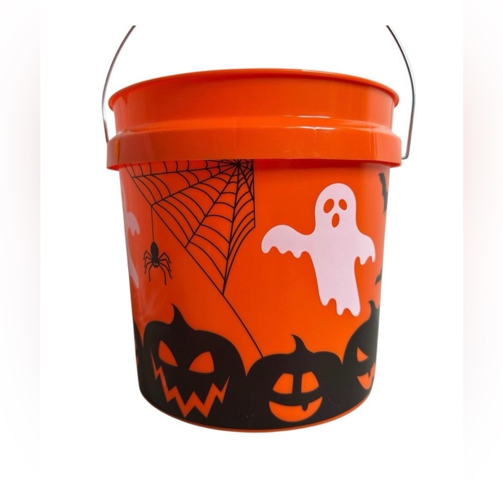 Home Depot Halloween Bucket Bundle (3) buckets included.